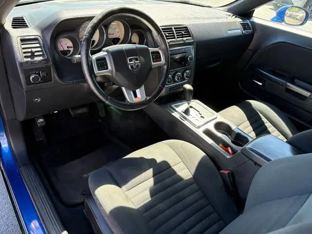 2012 Dodge Challenger SXT