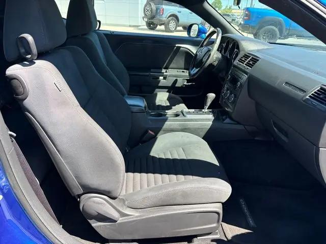 2012 Dodge Challenger SXT