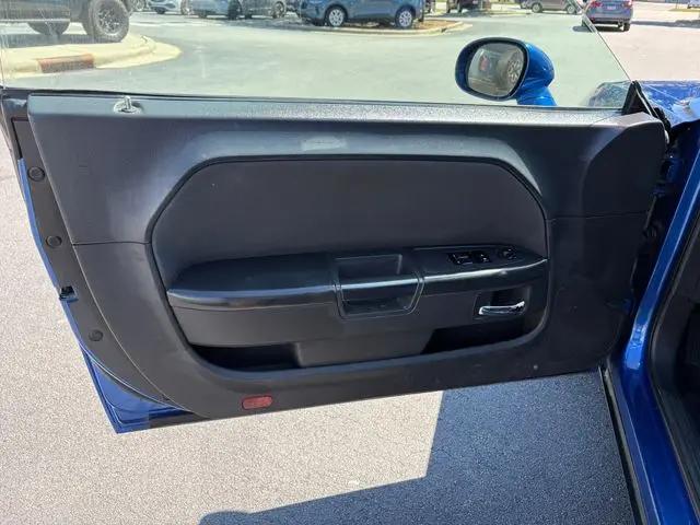 2012 Dodge Challenger SXT