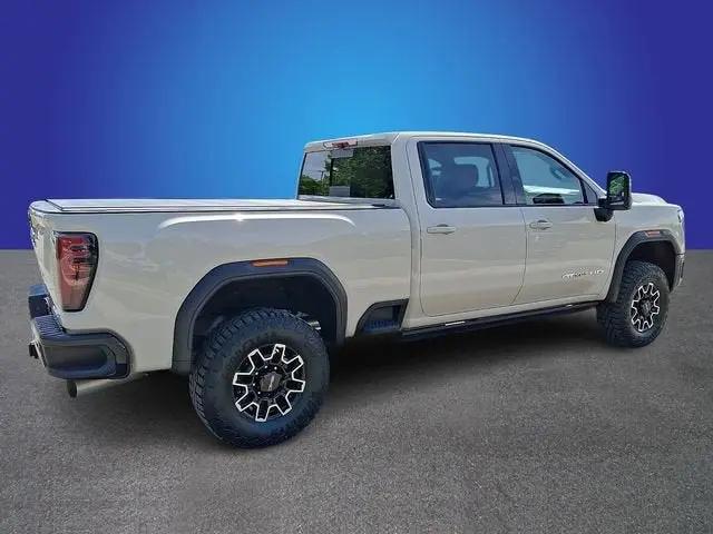 2026 GMC Sierra 2500HD Crew Cab, Standard Bed, AT4X, 4WD
