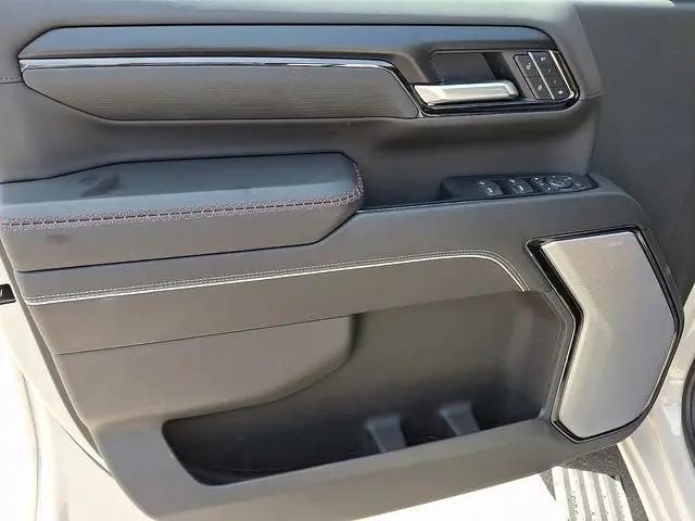 2026 GMC Sierra 2500HD Crew Cab, Standard Bed, AT4X, 4WD