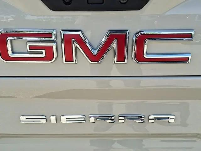 2026 GMC Sierra 2500HD Crew Cab, Standard Bed, AT4X, 4WD