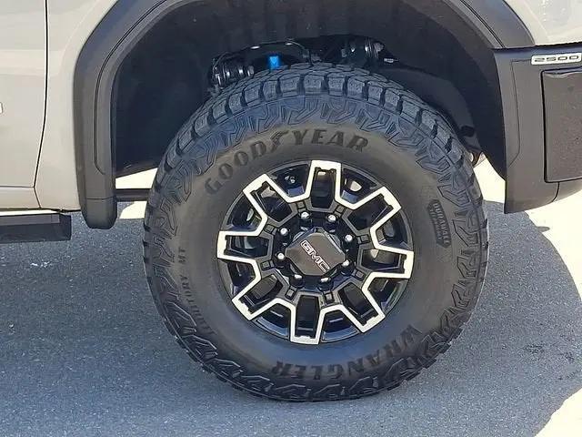 2026 GMC Sierra 2500HD Crew Cab, Standard Bed, AT4X, 4WD