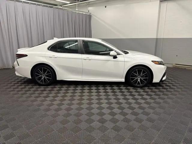 2021 Toyota Camry SE Nightshade Edition
