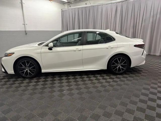 2021 Toyota Camry SE Nightshade Edition