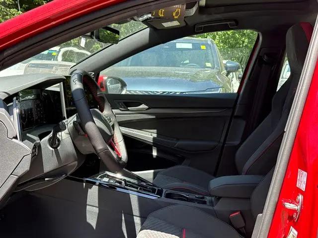2026 Volkswagen Golf GTI SE