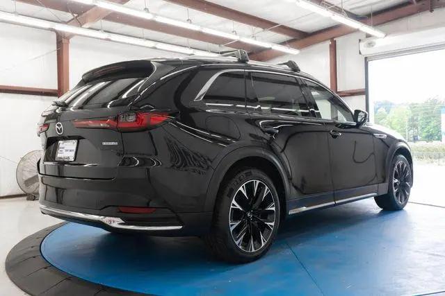 2024 Mazda X-90 Premium