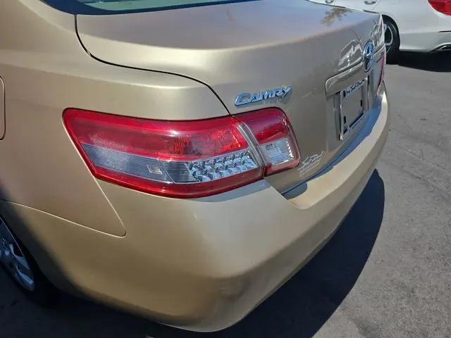 2010 Toyota Camry LE