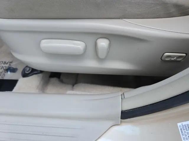2010 Toyota Camry LE