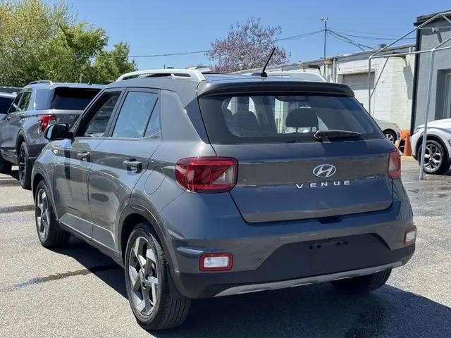 2023 Hyundai Venue SEL