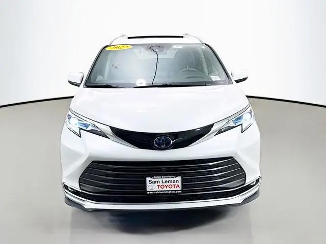 2022 Toyota Sienna Platinum