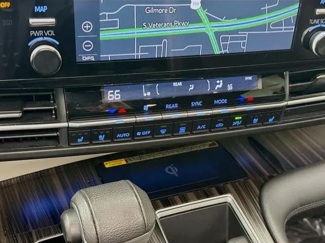2022 Toyota Sienna Platinum