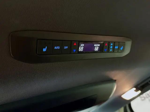 2022 Toyota Sienna Platinum