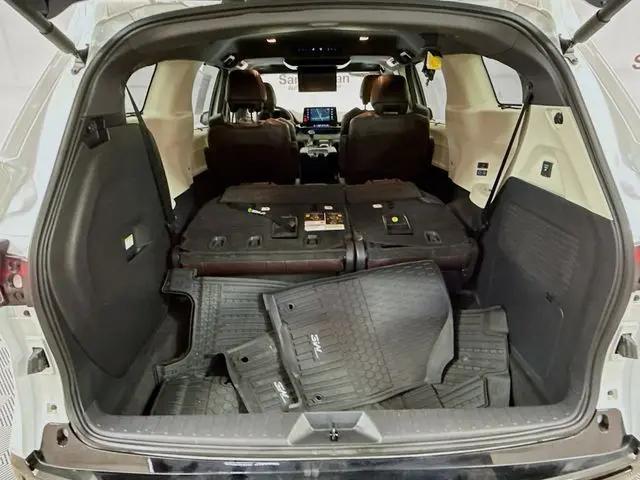 2022 Toyota Sienna Platinum