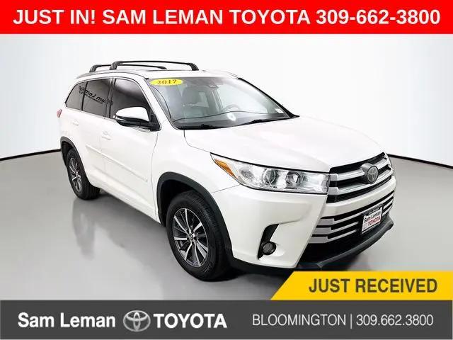 2017 Toyota Highlander XLE for sale in Bloomington, IL