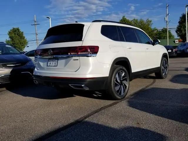 2026 Volkswagen Atlas SE with Technology
