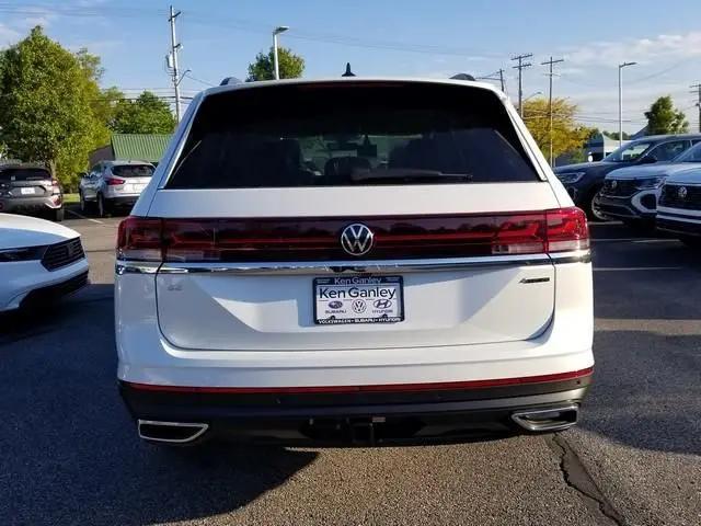 2026 Volkswagen Atlas SE with Technology
