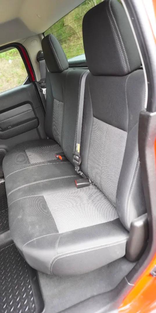 2009 HUMMER H3T H3T Luxury