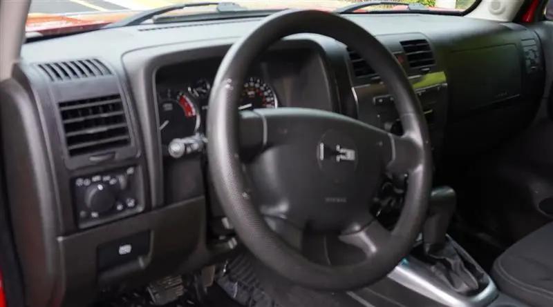 2009 HUMMER H3T H3T Luxury