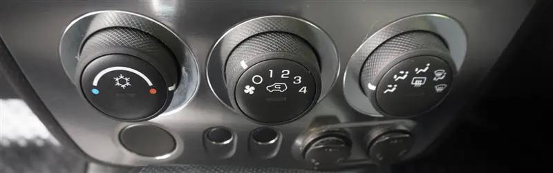 2009 HUMMER H3T H3T Luxury
