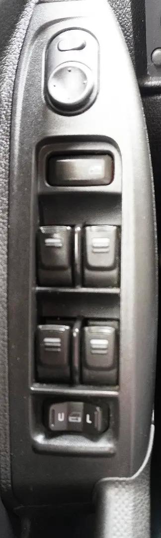 2009 HUMMER H3T H3T Luxury