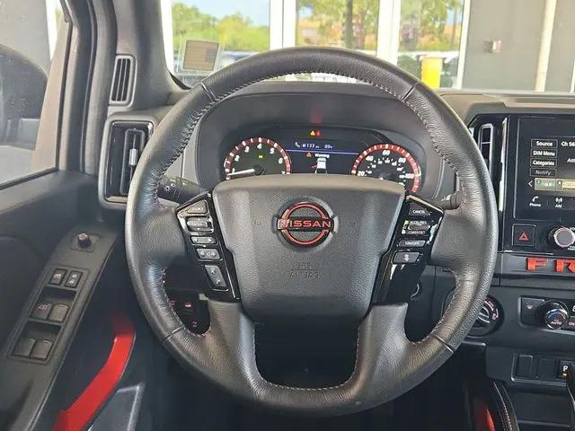 2025 Nissan Frontier Crew Cab PRO-4X 4x4