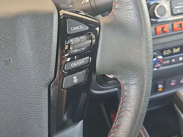 2025 Nissan Frontier Crew Cab PRO-4X 4x4