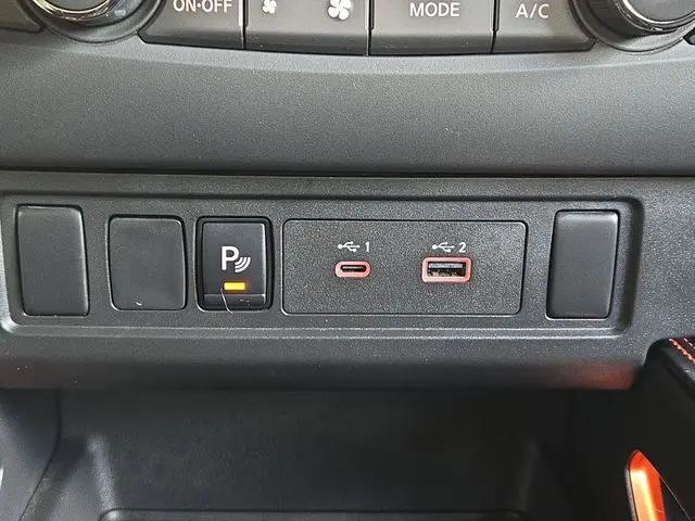 2025 Nissan Frontier Crew Cab PRO-4X 4x4