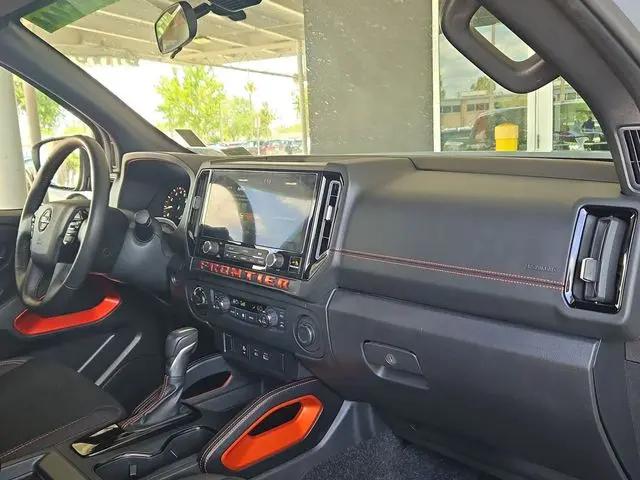 2025 Nissan Frontier Crew Cab PRO-4X 4x4