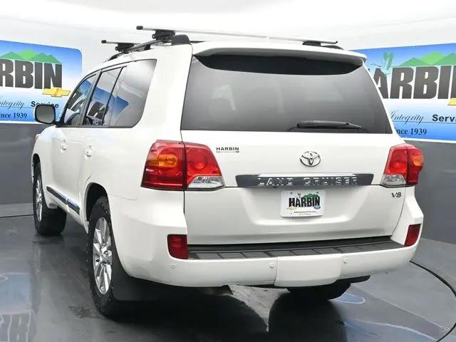 2013 Toyota Land Cruiser V8
