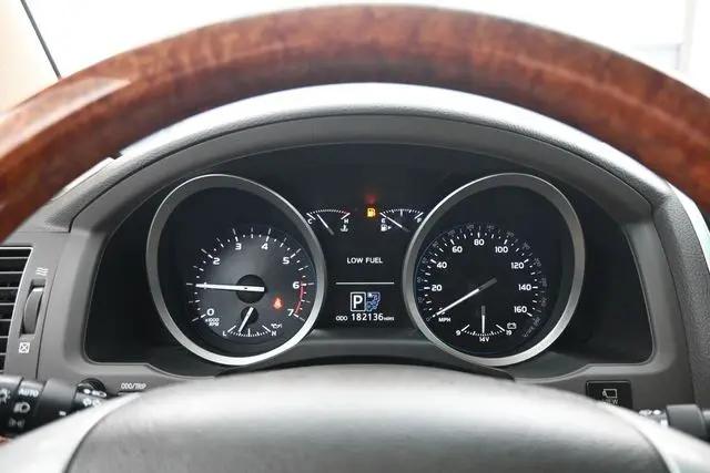 2013 Toyota Land Cruiser V8