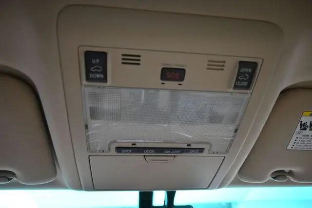 2013 Toyota Land Cruiser V8