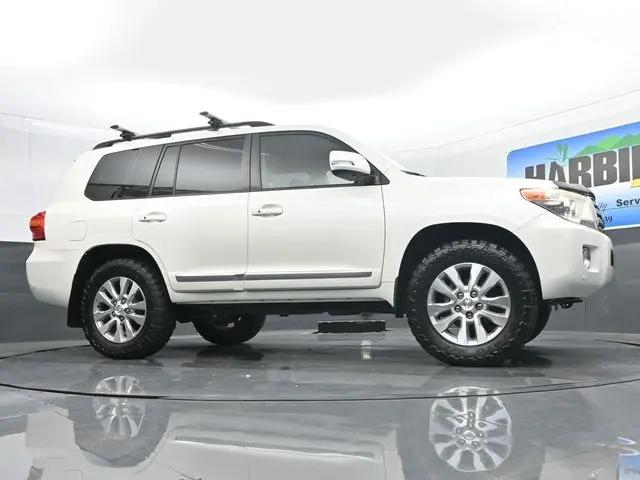 2013 Toyota Land Cruiser V8