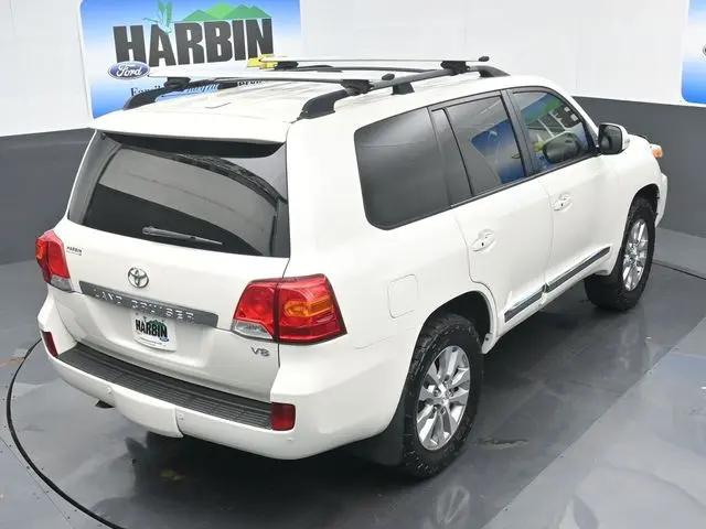 2013 Toyota Land Cruiser V8
