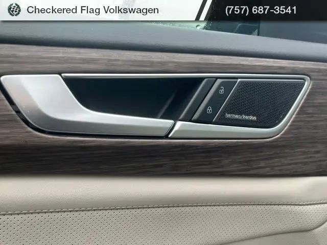 2026 Volkswagen Atlas SEL Premium R-Line