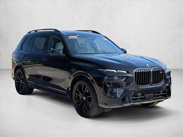2025 BMW X7 M60i