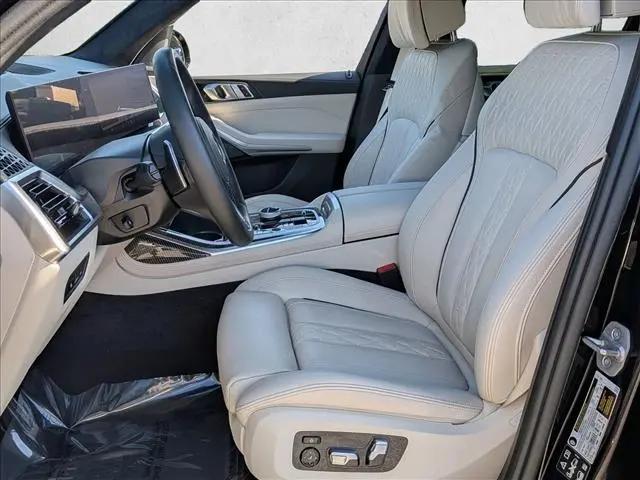 2025 BMW X7 M60i