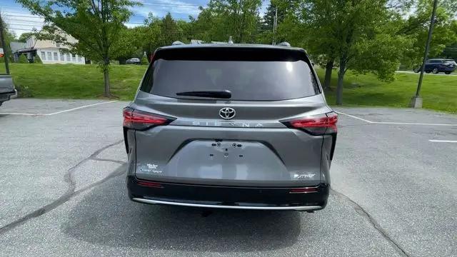 2026 Toyota Sienna Platinum