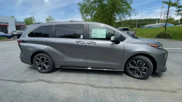 2026 Toyota Sienna Platinum