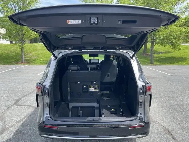 2026 Toyota Sienna Platinum