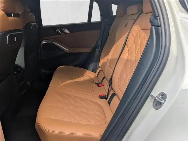 2027 BMW X6 xDrive40i