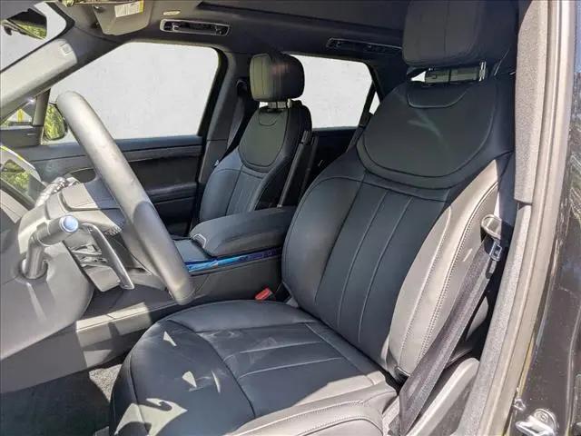 2026 Land Rover Range Rover Sport P360 SE