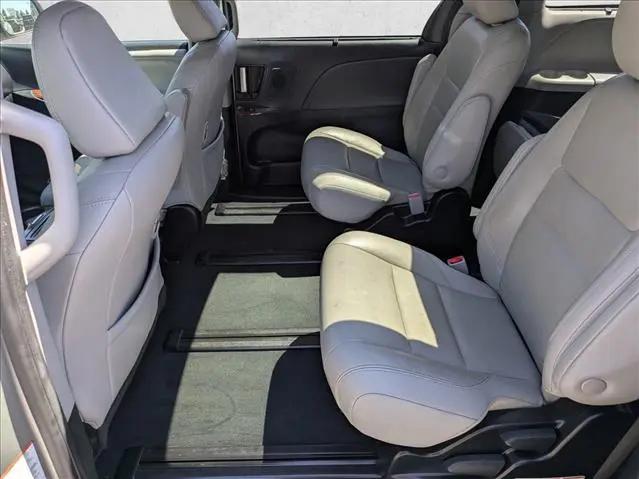 2019 Toyota Sienna Limited Premium 7 Passenger