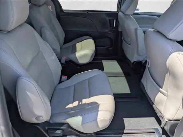 2019 Toyota Sienna Limited Premium 7 Passenger