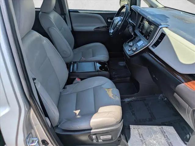 2019 Toyota Sienna Limited Premium 7 Passenger