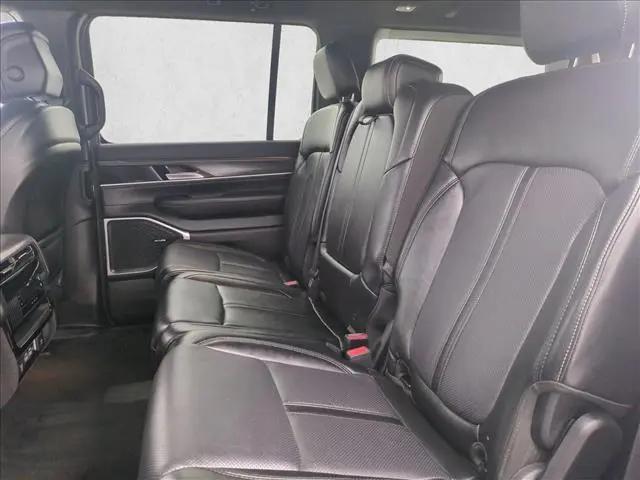 2024 Jeep Wagoneer Series II 4x2