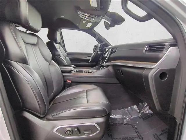 2024 Jeep Wagoneer Series II 4x2