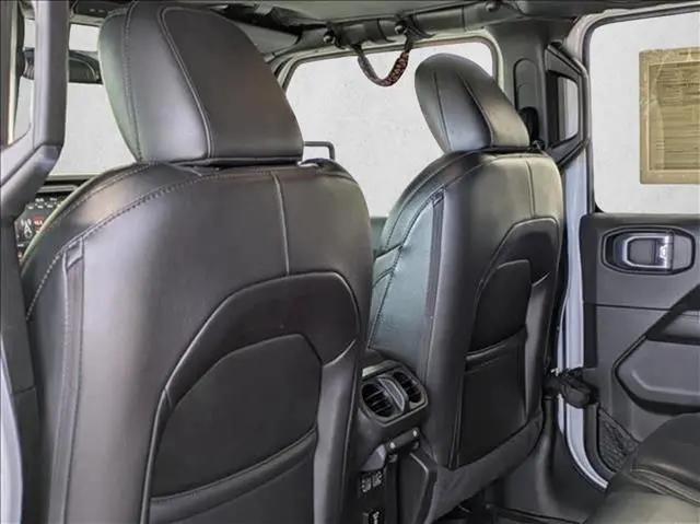 2022 Jeep Wrangler Unlimited Sahara Altitude 4x4