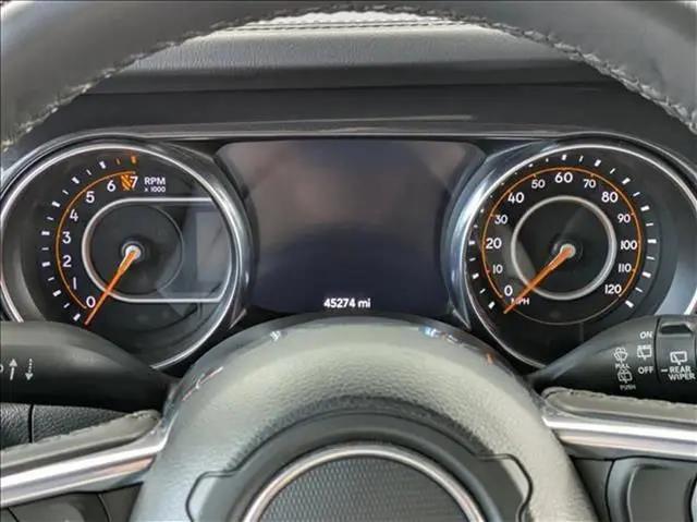 2022 Jeep Wrangler Unlimited Sahara Altitude 4x4