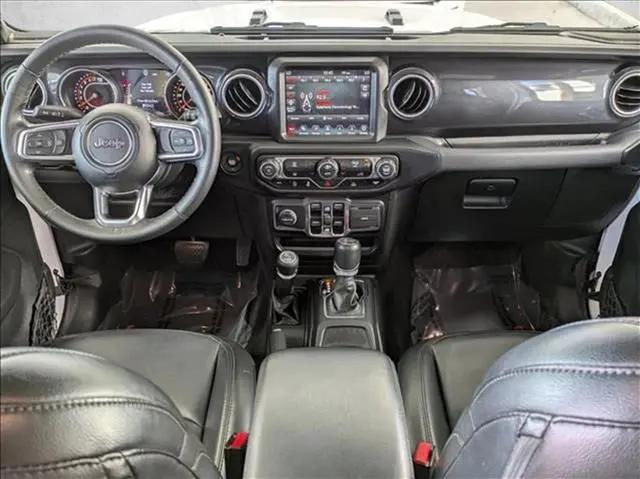 2022 Jeep Wrangler Unlimited Sahara Altitude 4x4
